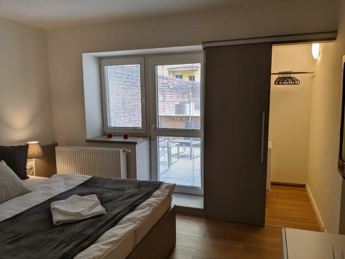 AP 1 - Hradec Apartments, Overnight Simply Hradec Králové Extérieur photo