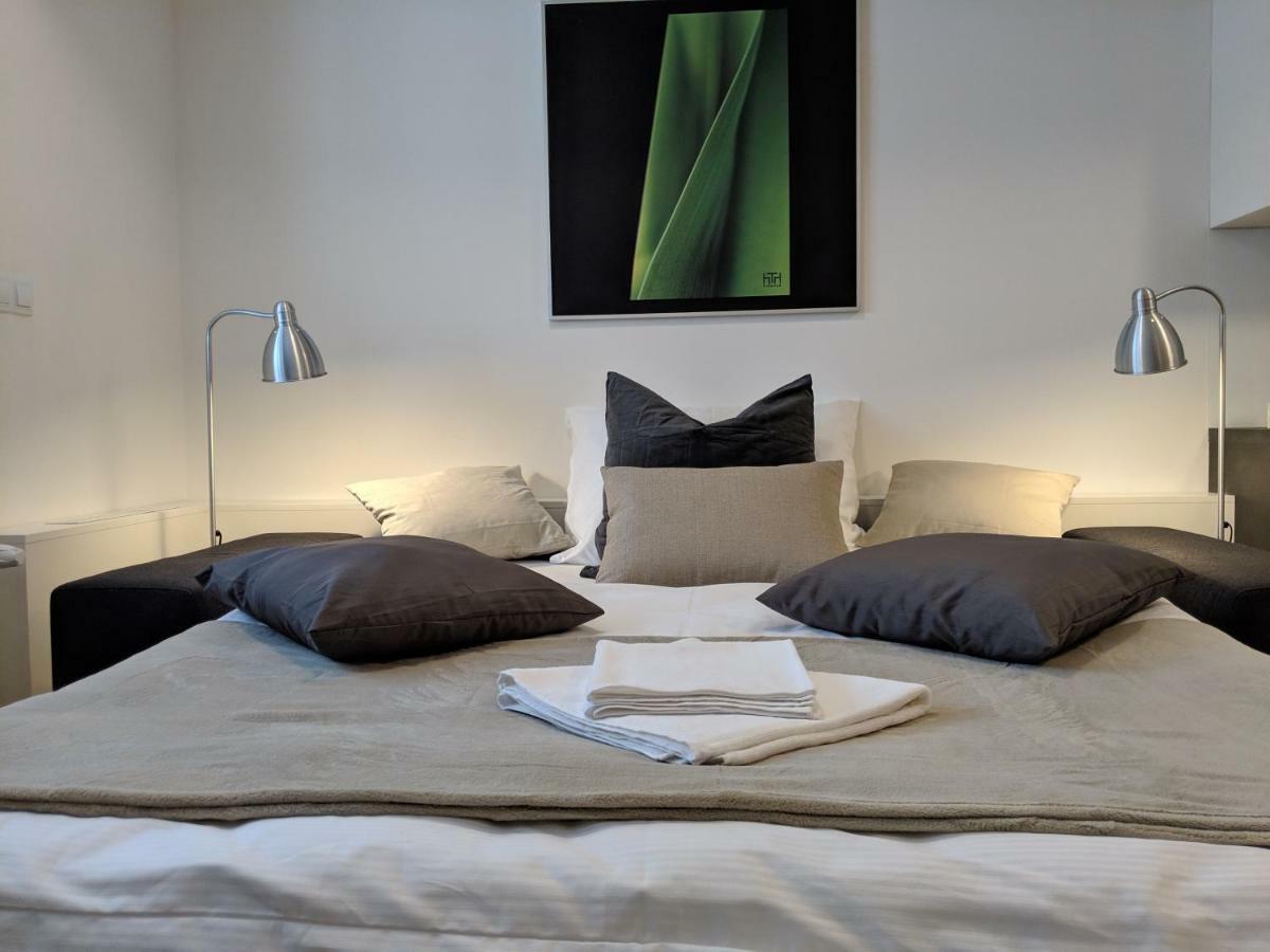 AP 1 - Hradec Apartments, Overnight Simply Hradec Králové Extérieur photo